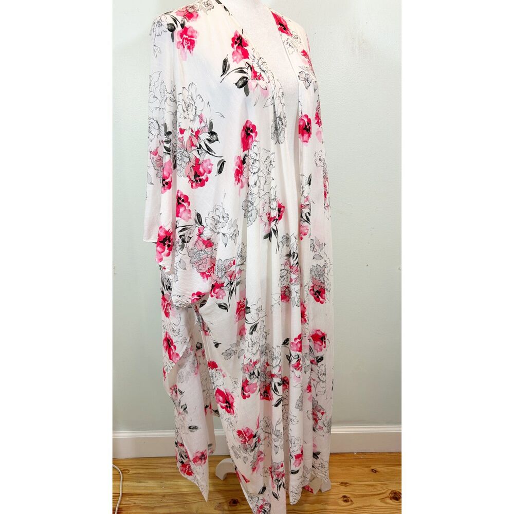 Torrid White Pink Black Floral Maxi Kimono Cover Up Size 3/4X Beach Boho